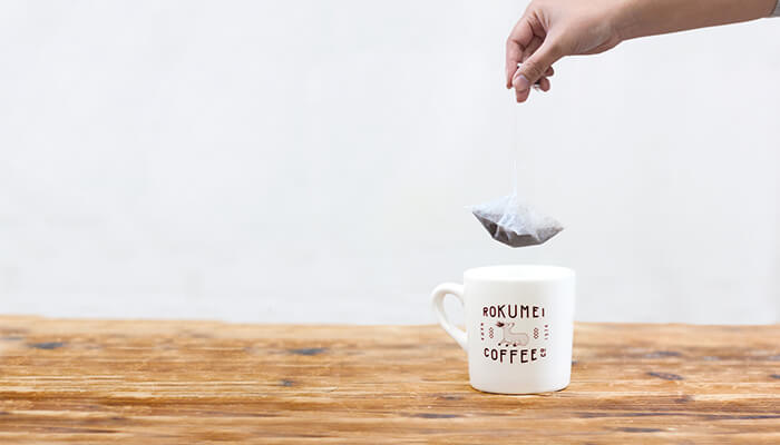 特別な器具は一切不要。デカフェのコーヒーバッグ｜ロクメイコーヒー